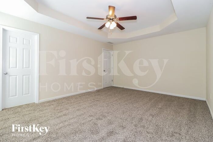 Building Photo - 522 Walnut Woods Dr