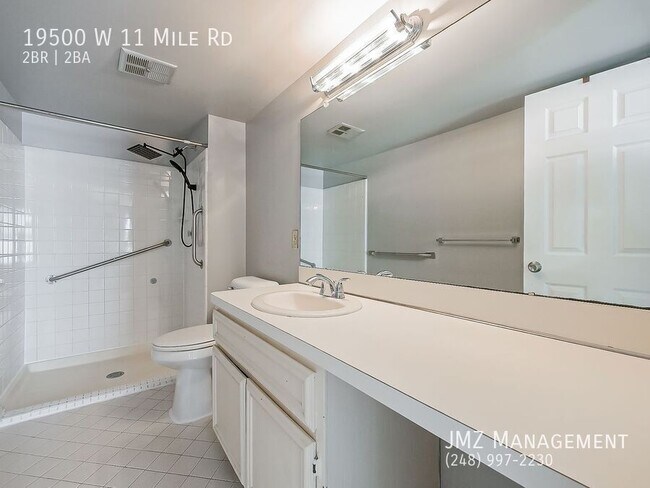 Building Photo - 19500 W Eleven Mile Rd