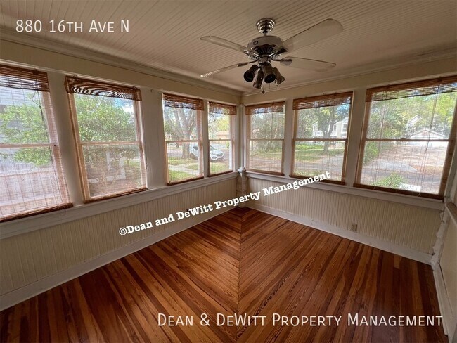 Building Photo - 880 16th Ave N