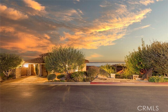 Building Photo - 517 Emerald Bay