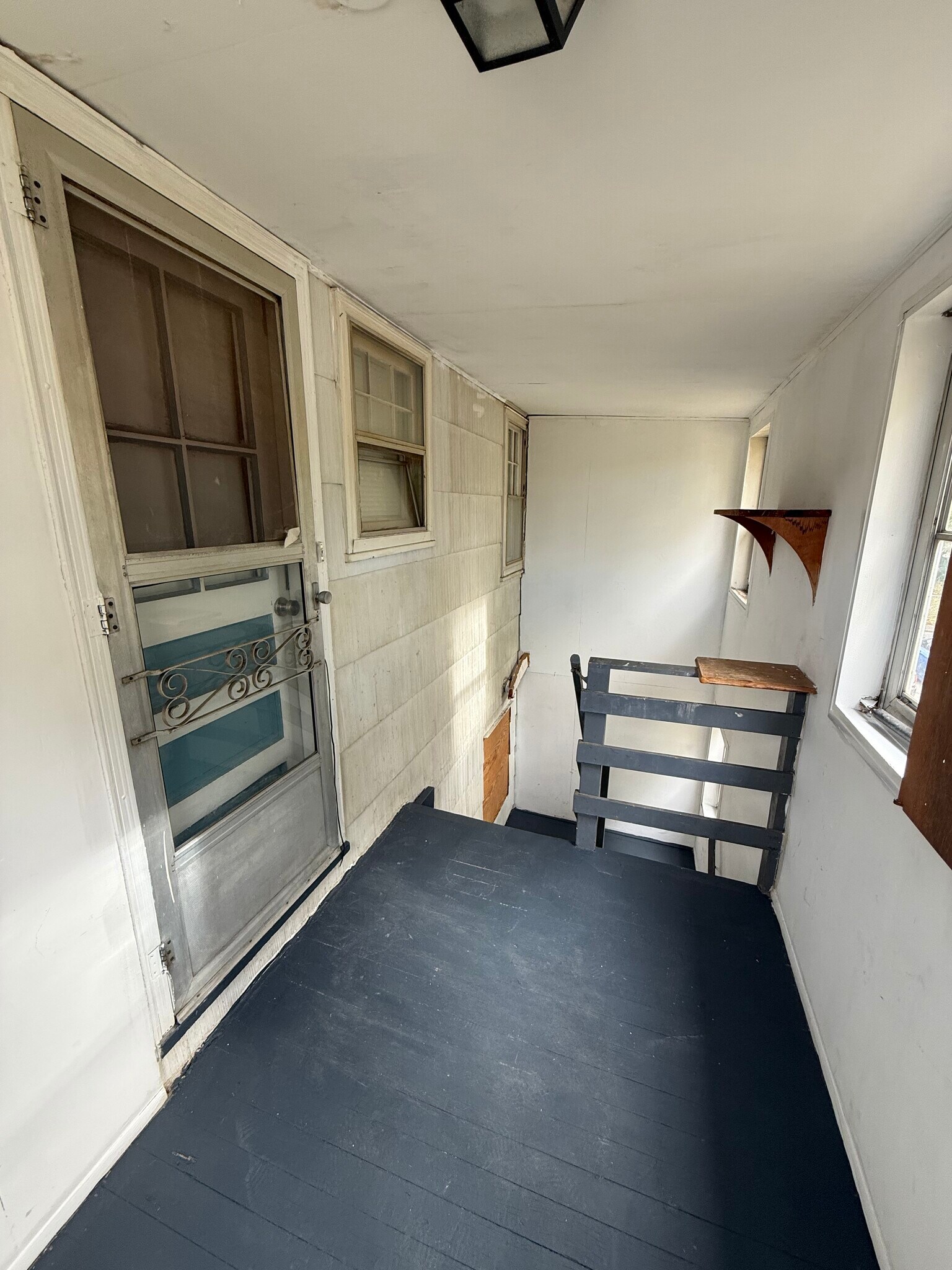 Building Photo - 214 Columbia St