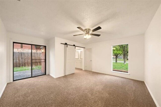 Building Photo - 3010 NE Lancaster Ln