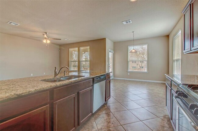 Building Photo - 225 Deep Creek Dr