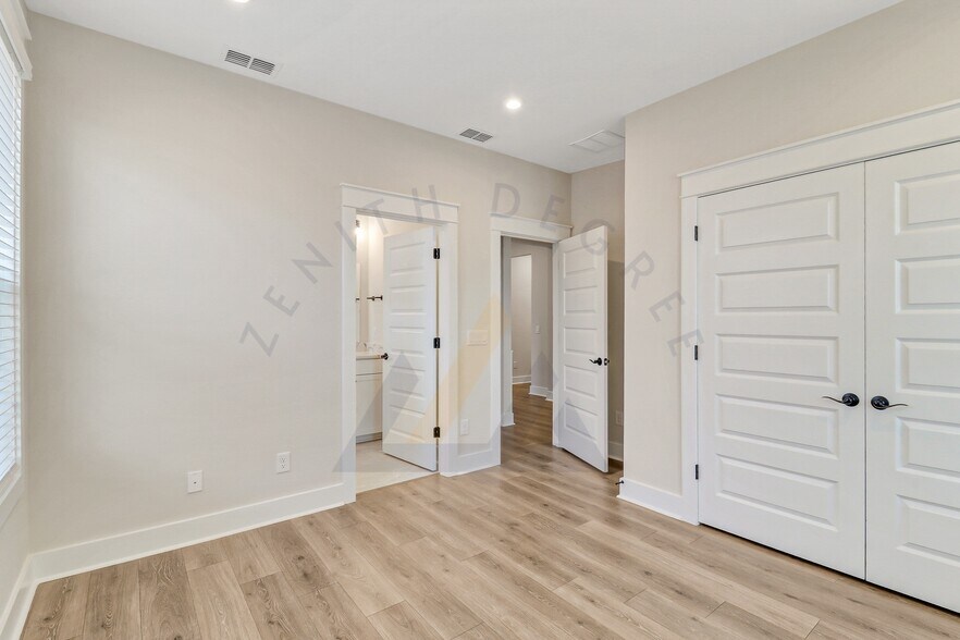 Building Photo - 70 Estuary Dr