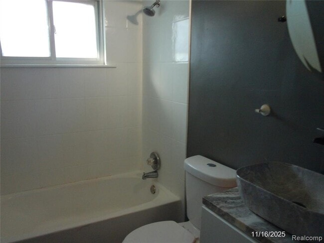 Building Photo - 27107 Florence St