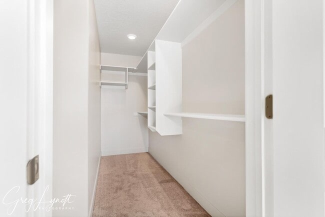 Building Photo - Townhome for Rent