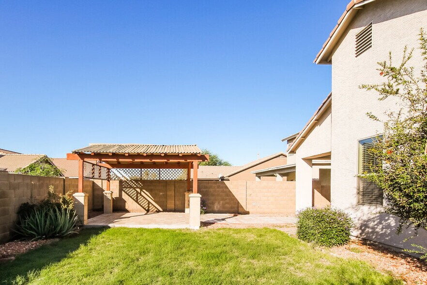 Building Photo - 5037 W Nancy Ln