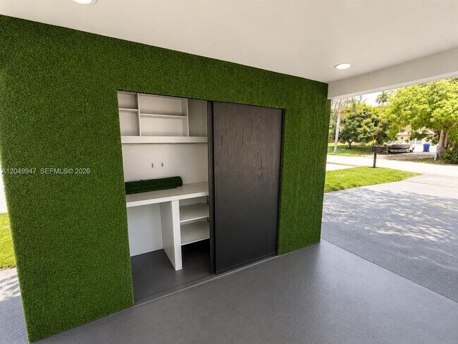 Building Photo - 2649 Key Largo Ln