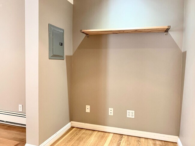 Building Photo - 2720 Sacramento St