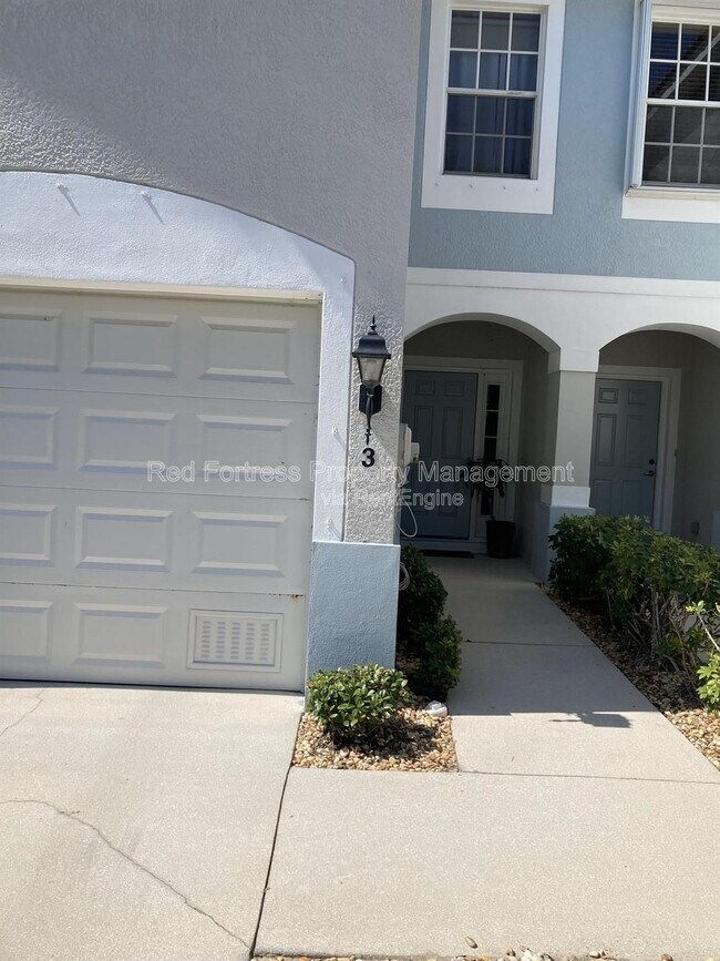 Building Photo - 8271 Village Edge Cir