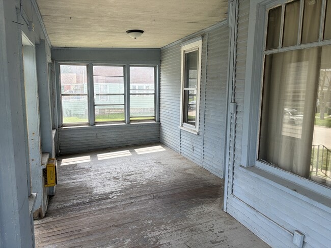 Building Photo - 518 Locust St