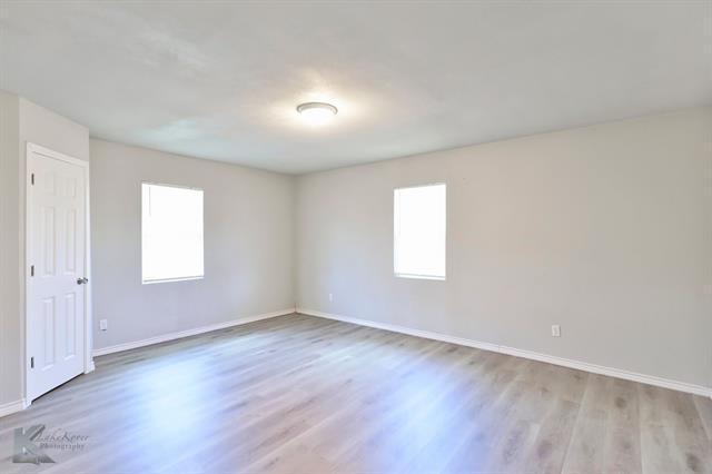 Building Photo - 934 S Pioneer Dr