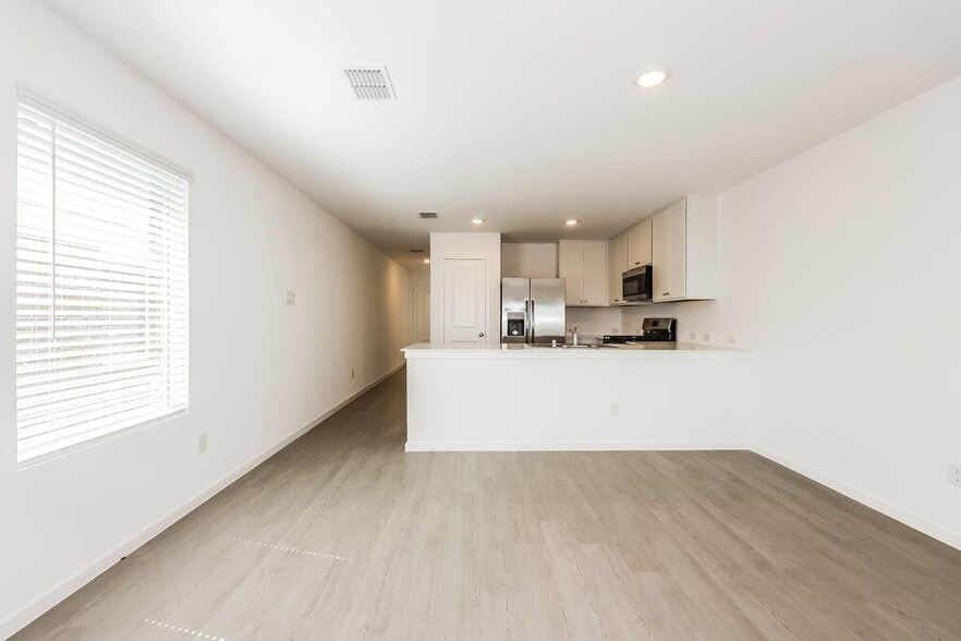 Building Photo - 1228 Canyon Wren Dr