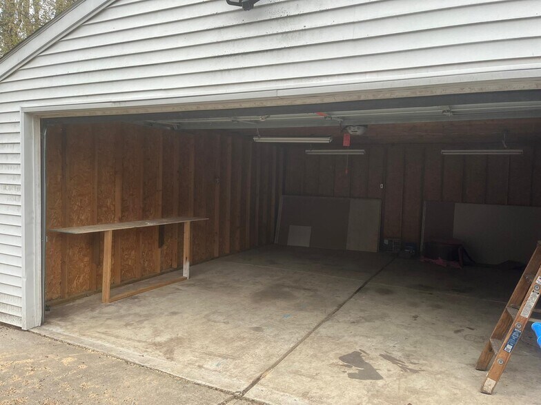 Building Photo - 776 John Daly St