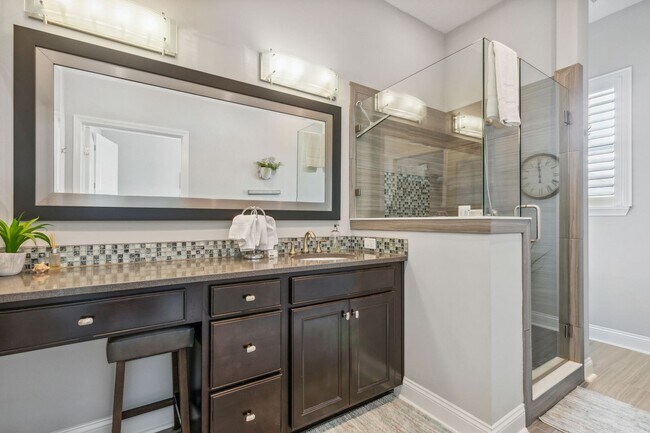 Building Photo - 95217 Summerwoods Cir