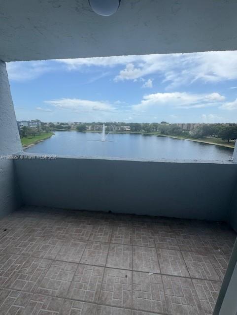 Building Photo - 9351 Fontainebleau Blvd