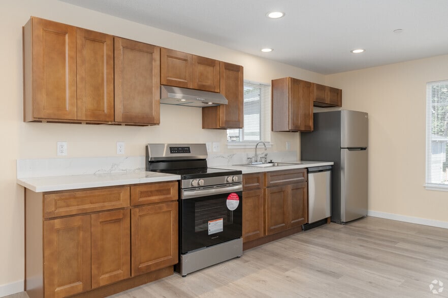 3BD, 2.5BA - 1,728SF - Kitchen - Cedar Tree