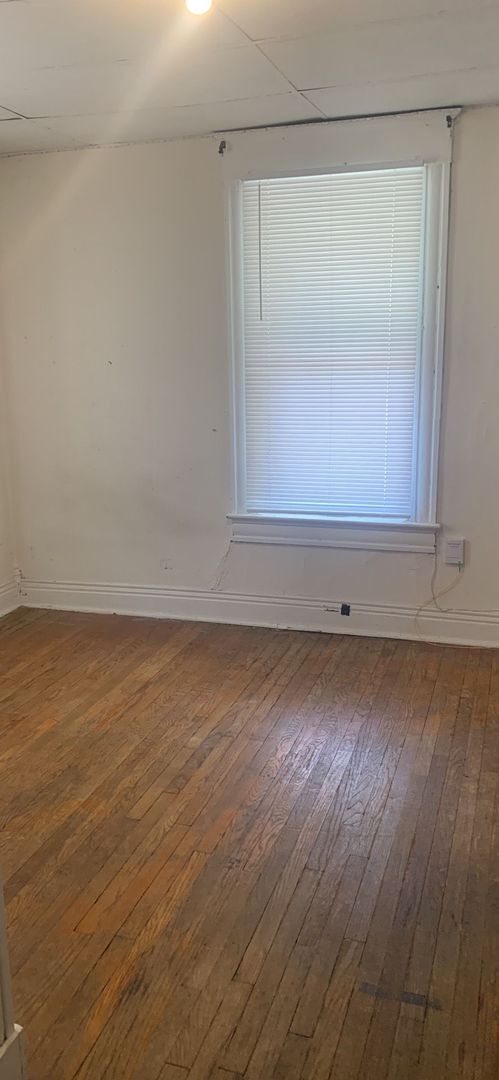 Building Photo - 121