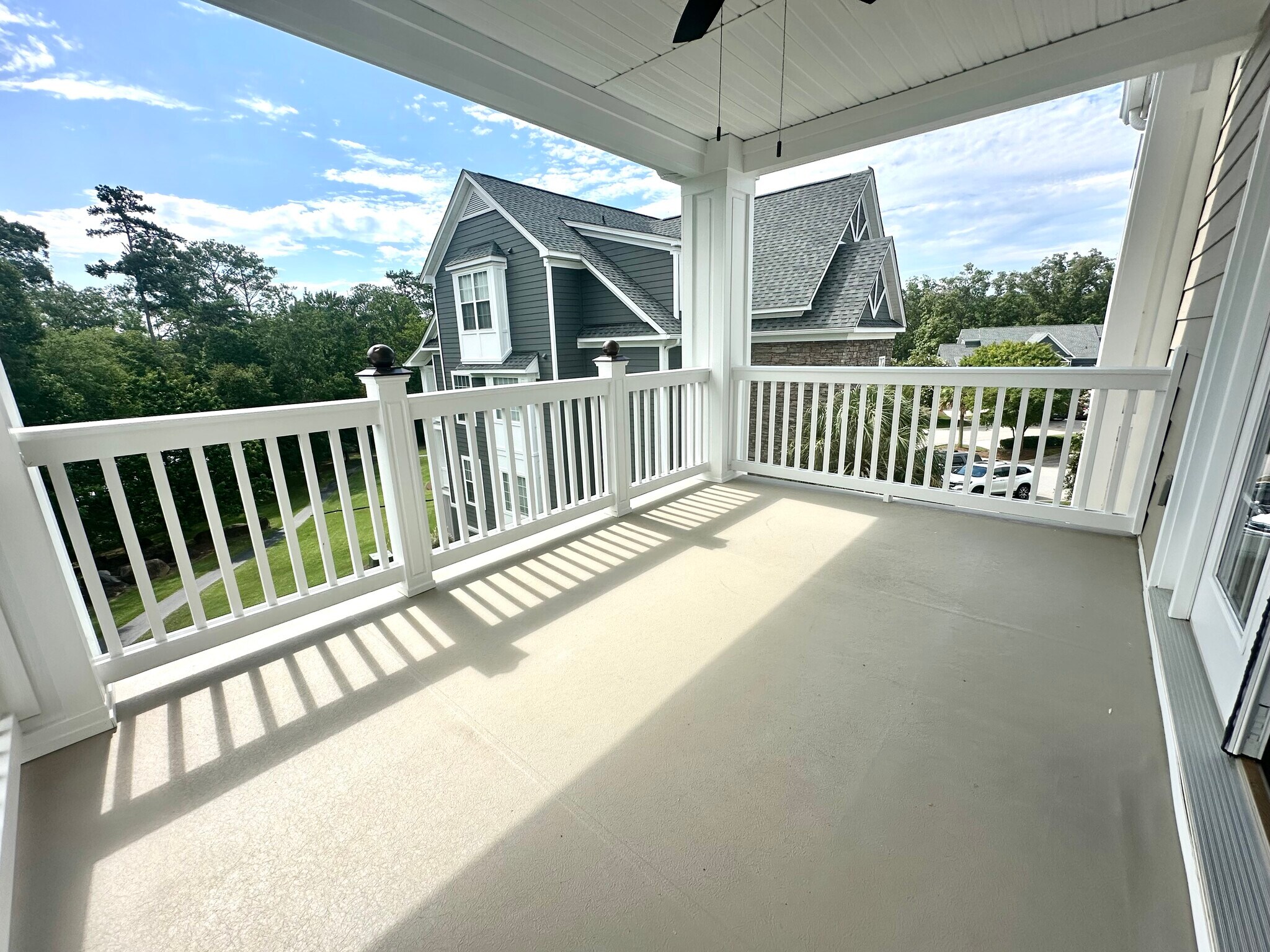 Building Photo - 149 Breezes Dr