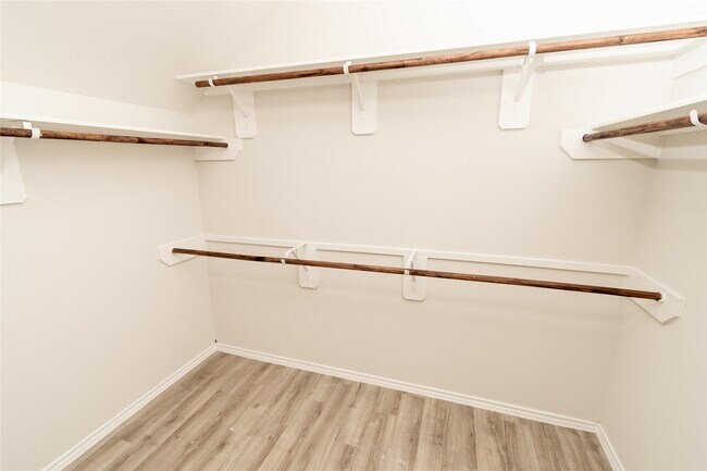 Building Photo - 18638 Bell Ravine Dr