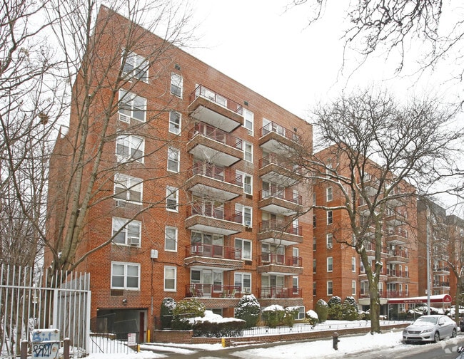 Building Photo - 820 Ocean Parkway