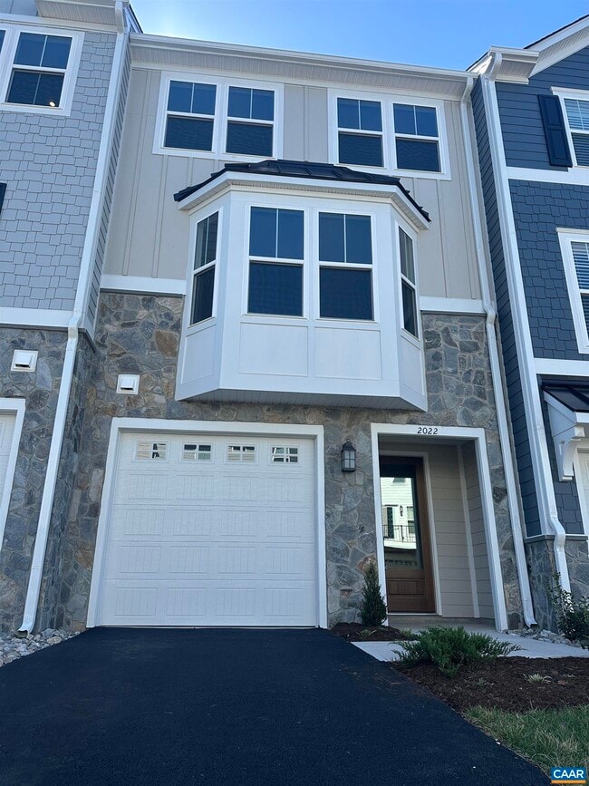 Building Photo - 2022 Calico Ct