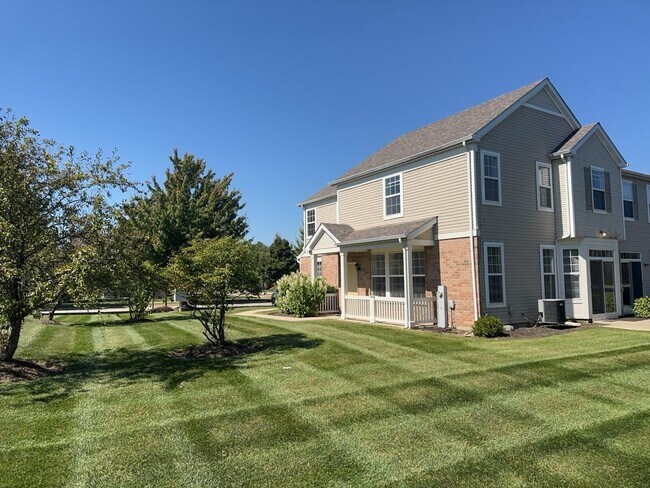 Building Photo - 2216 Evergreen Cir