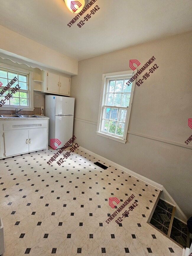 Building Photo - 731 Bayard Park Dr