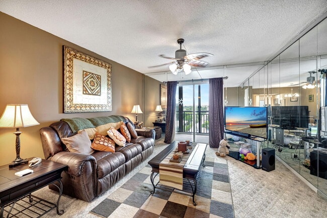 Building Photo - 2350 NE 14th Street Causeway