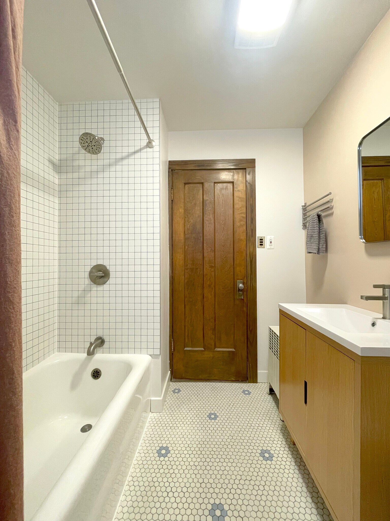 Bathroom - 4100 W Newport Ave
