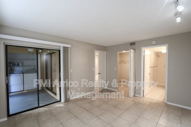 Building Photo - 4957 Puritan Cir