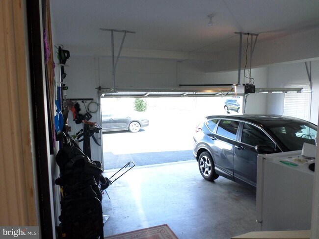 Building Photo - 16318 Boatswain Cir