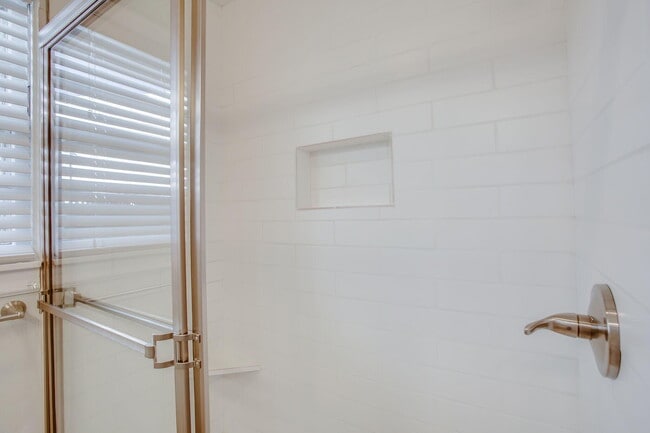 Building Photo - 3117 44th St