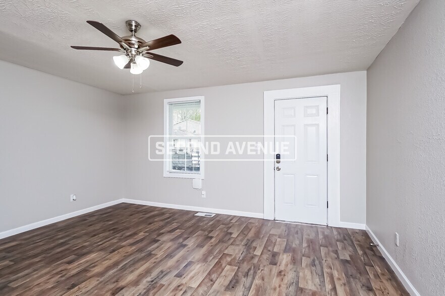 Building Photo - 737 S 37th St