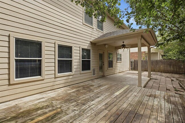 Building Photo - 2302 Brookhollow Terrace
