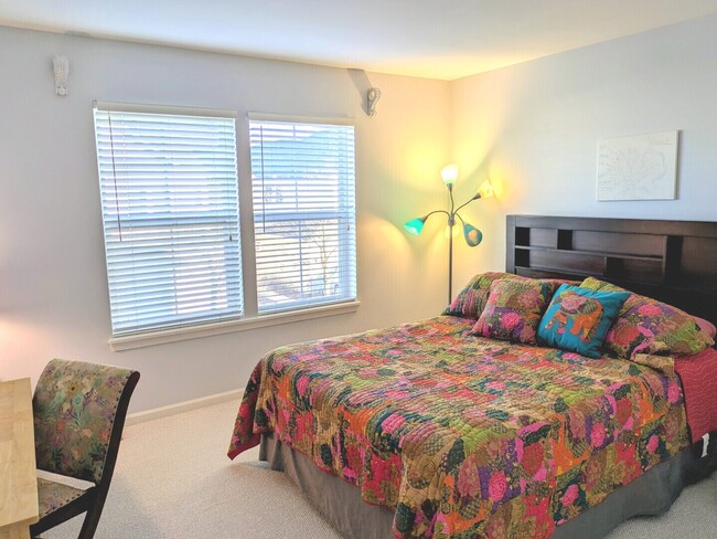 Building Photo - 2927 Falling Waters Ln