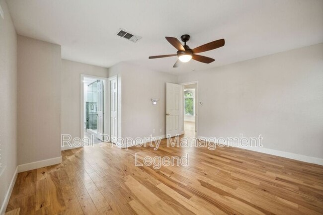Building Photo - 2701 Harmon Dr