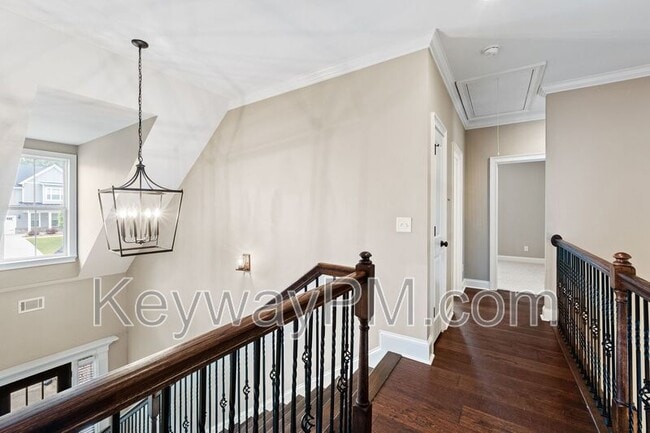 Building Photo - 507 Windermere St