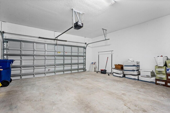 Building Photo - 4111 Plum Tree Ln