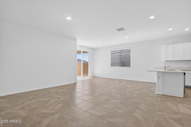 Building Photo - 12499 E Verbina Ln