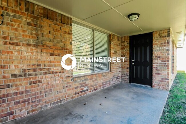 Building Photo - 3 Bedroom Pet-Friendly Home in Yukon, OK w...