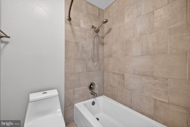 Building Photo - 8537 Hooes Rd