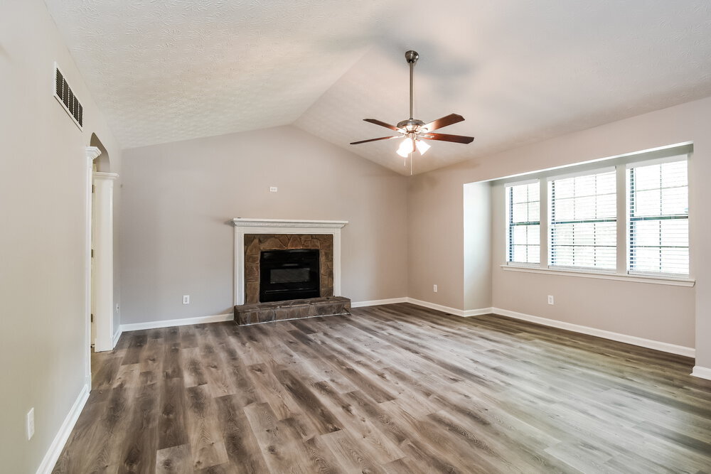 Building Photo - 2721 Candler Ln