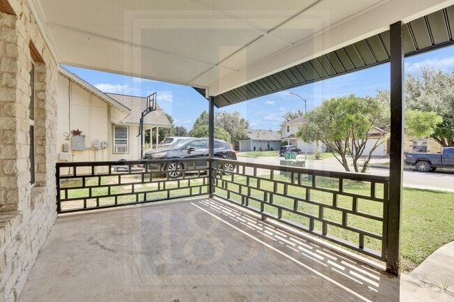 Building Photo - 4500 Acers Ln