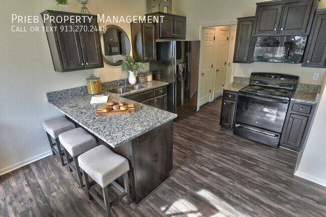 Building Photo - 8832 Inkster St