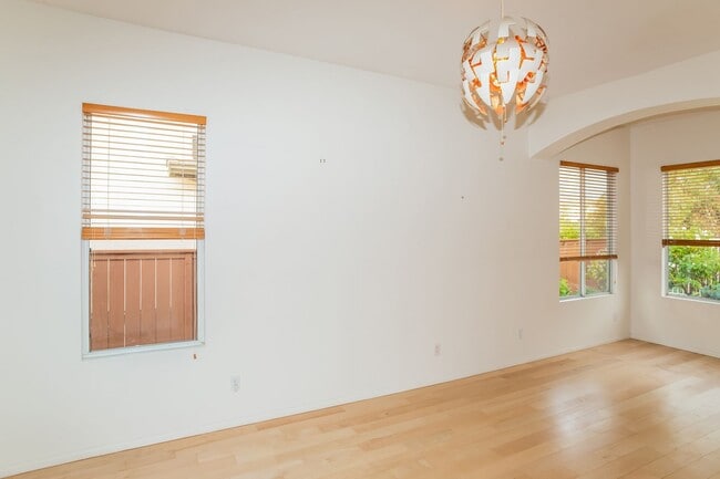 Building Photo - 3 bed 1 story, 2 bath Home In A Cul-De-Sac In Rolling Hills Ranch