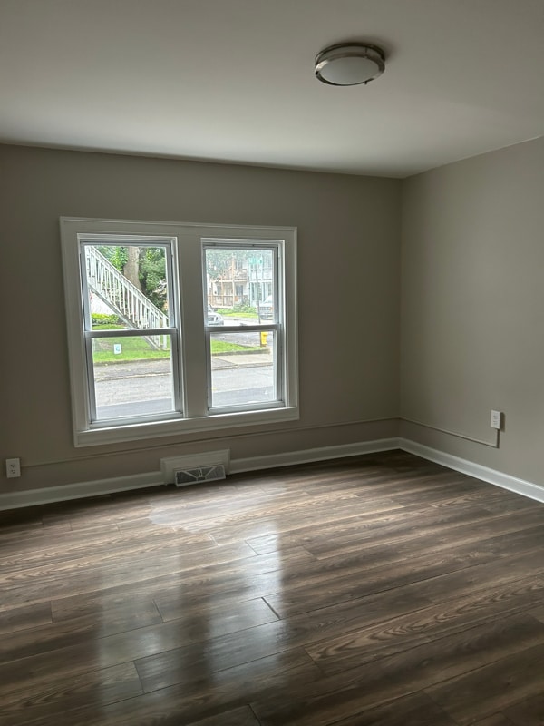 Building Photo - 3 Britton Ave