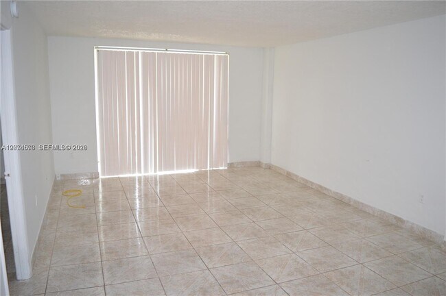 Building Photo - 15600 NW 7th Ave