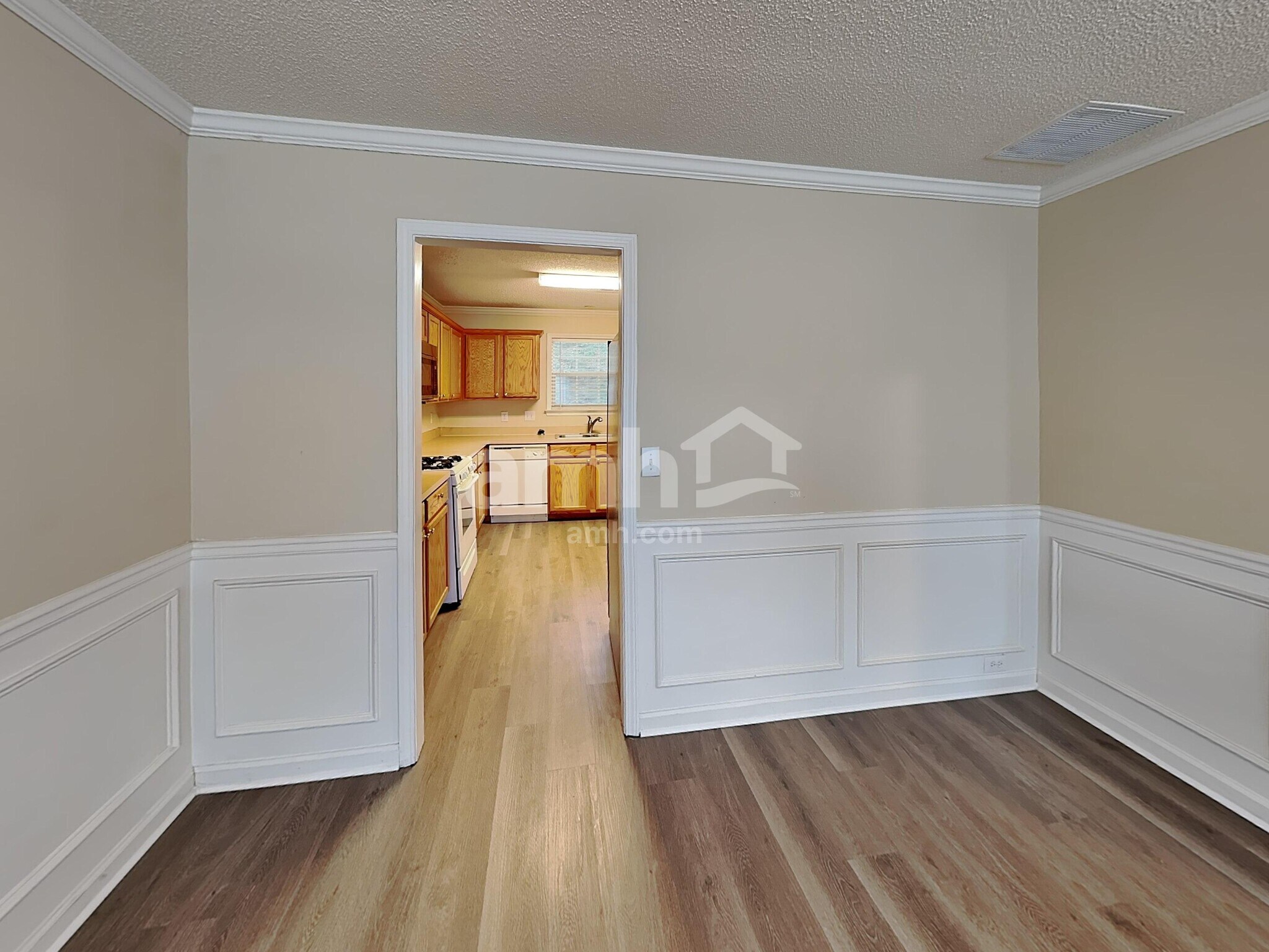 Building Photo - 2440 Hampton Estates Dr SW