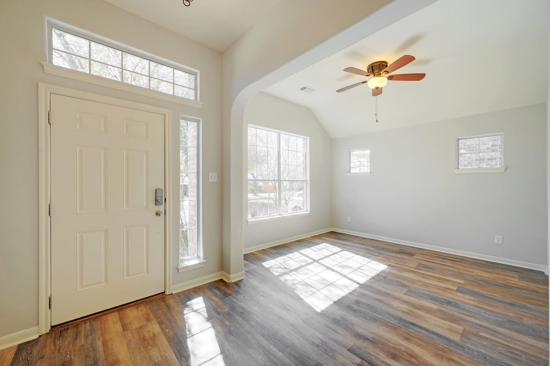 Building Photo - 2605 Salorn Way